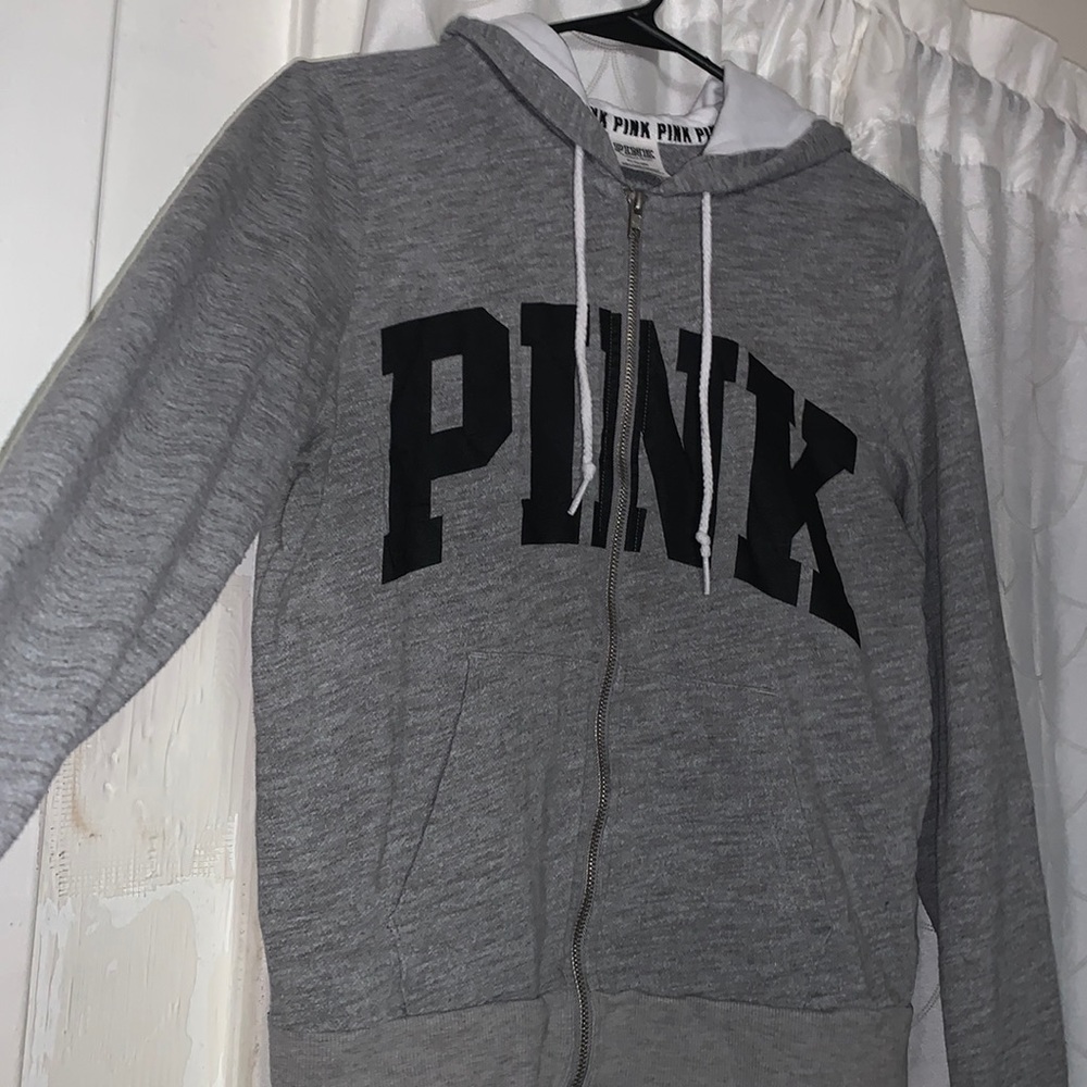 PINK zip up sweater🤍